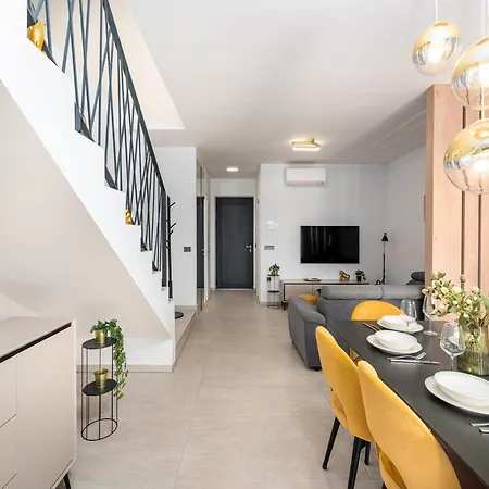 Apartment Detached For 6 Novigrad Istria