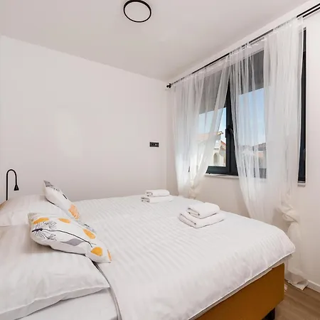 Detached For 6 Novigrad Istria